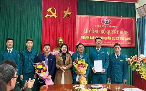 Công bố quyết định thành lập Chi bộ Quân sự xã Trí Nang